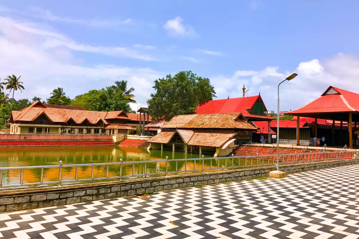 Famous teamples in Alleppey